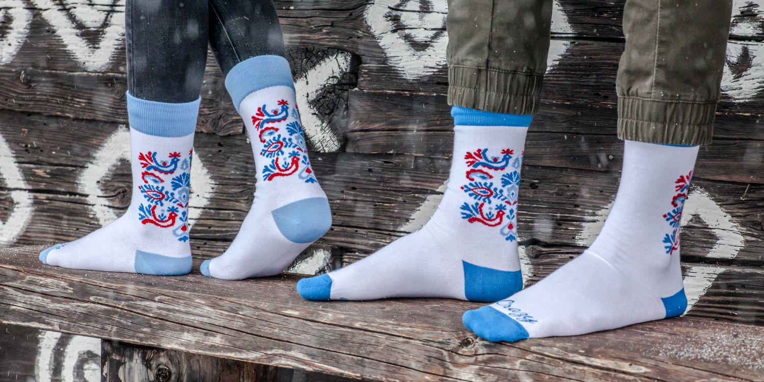 Folkové ponožky 